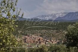 Image du Maroc Professionnelle de  Tnine Ourika, le village berbère située dans la vallée de l'Ourika sur la route de l'Oukaimden dans le haut Atlas, Mardi 27 Février 2007. (Photo / Abdeljalil Bounhar) 